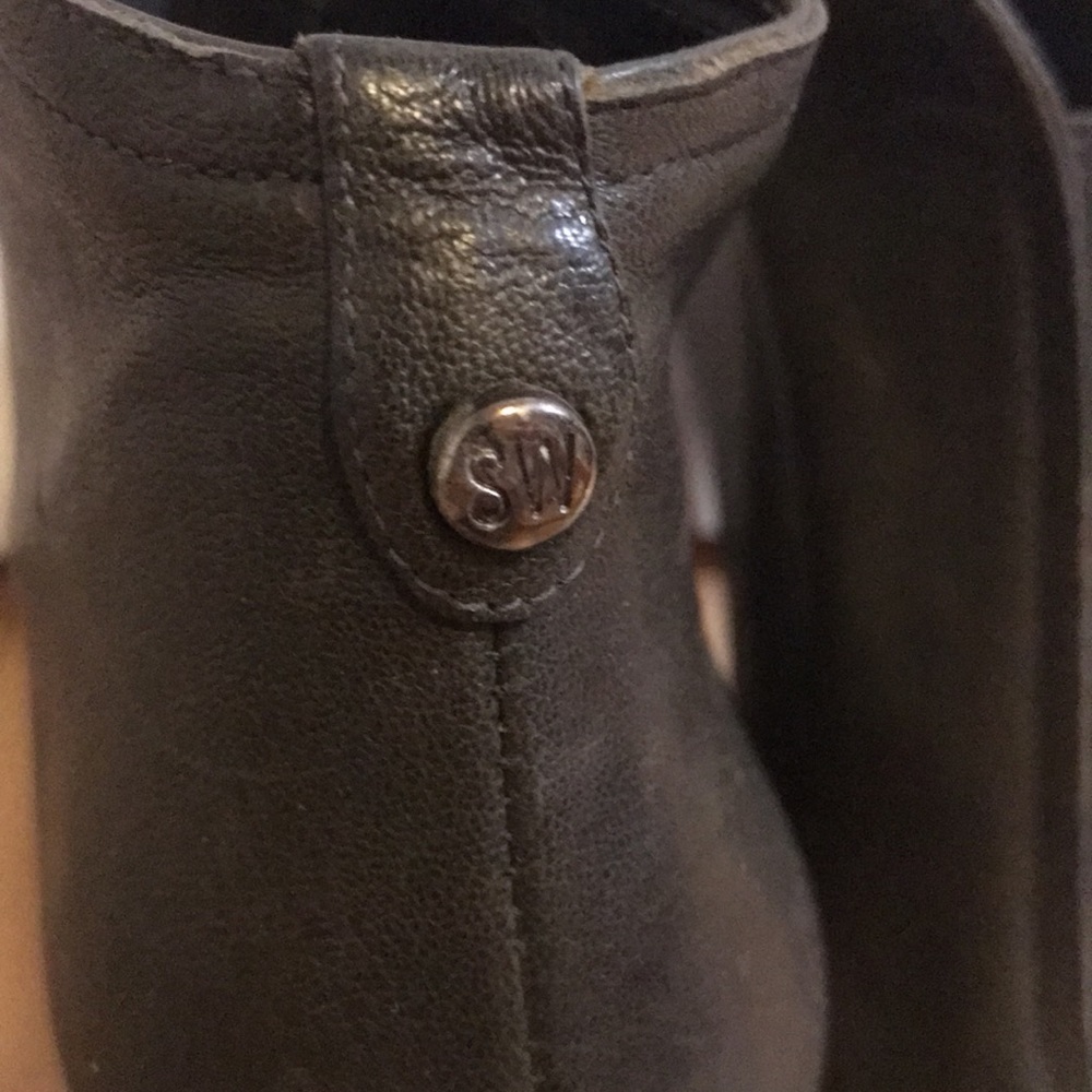 Stuart Weitzman Booties Size 9 - image 5